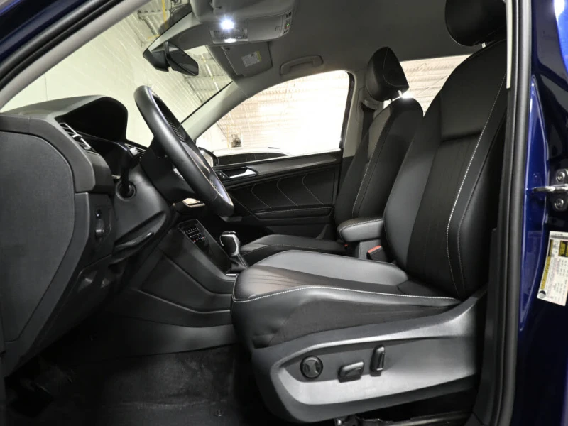 VW Tiguan Comfortline 4Motion * АвтоКредит* (ЦЕНА ДО БГ), снимка 12 - Автомобили и джипове - 52588807