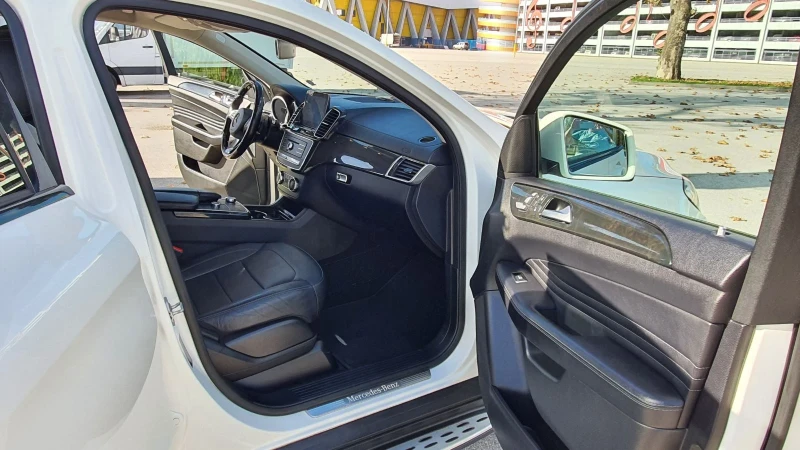 Mercedes-Benz GLE 63 AMG, снимка 4 - Автомобили и джипове - 52910486