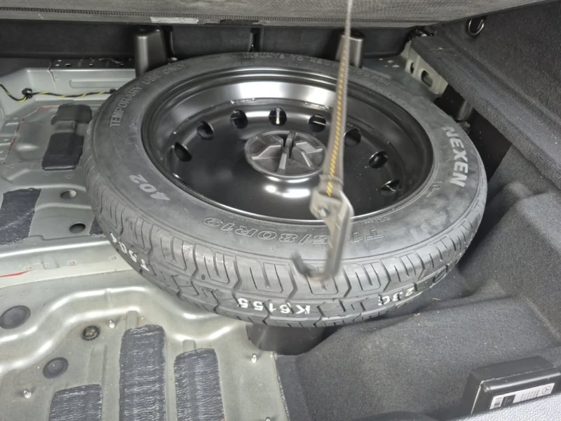 Mercedes-Benz GLC * 300 4MATIC SPORT UTILITY 4D * CARFAX * БЕЗ ПЪРВО, снимка 15 - Автомобили и джипове - 52971325