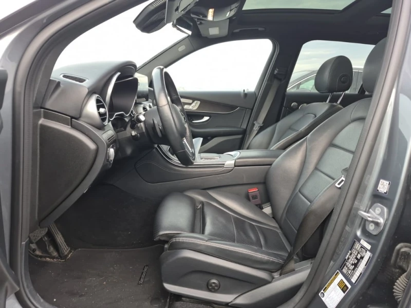 Mercedes-Benz GLC * 300 4MATIC SPORT UTILITY 4D * CARFAX * БЕЗ ПЪРВО, снимка 5 - Автомобили и джипове - 52971325