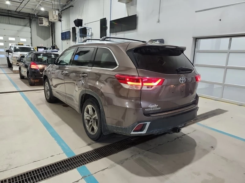 Toyota Highlander * LIMITED * CARFAX * БЕЗ ПЪРВОНАЧАЛНА ВНОСКА, снимка 4 - Автомобили и джипове - 53001285