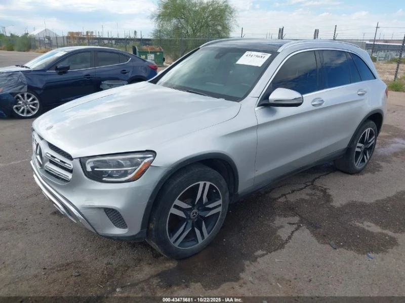 Mercedes-Benz GLC 300 2.0L I-4 DI, DOHC, VVT, TURBO, 255HP 4X2 Drive, снимка 2 - Автомобили и джипове - 53559421