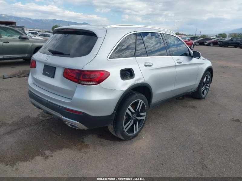 Mercedes-Benz GLC 300 2.0L I-4 DI, DOHC, VVT, TURBO, 255HP 4X2 Drive, снимка 9 - Автомобили и джипове - 53559421