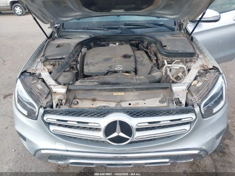 Mercedes-Benz GLC 300 2.0L I-4 DI, DOHC, VVT, TURBO, 255HP 4X2 Drive, снимка 15 - Автомобили и джипове - 53559421