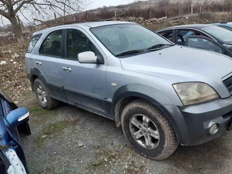 Kia Sorento 2.5 CRDI , снимка 3 - Автомобили и джипове - 32113042