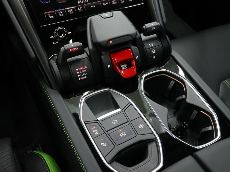 Lamborghini Urus 4.0 DWN Automatic, снимка 16 - Автомобили и джипове - 55813497