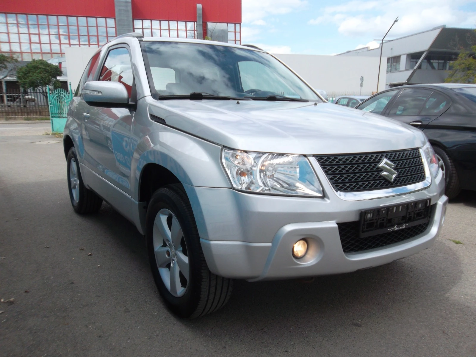 Suzuki Grand vitara 2.4 AVTOMATIK 3врати - изображение 4