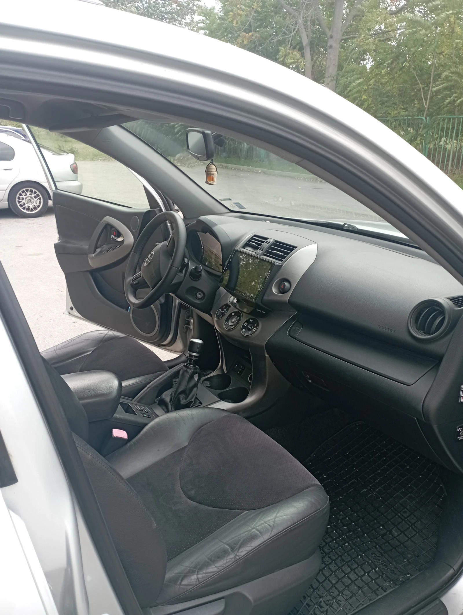 Toyota Rav4 D4D - изображение 9