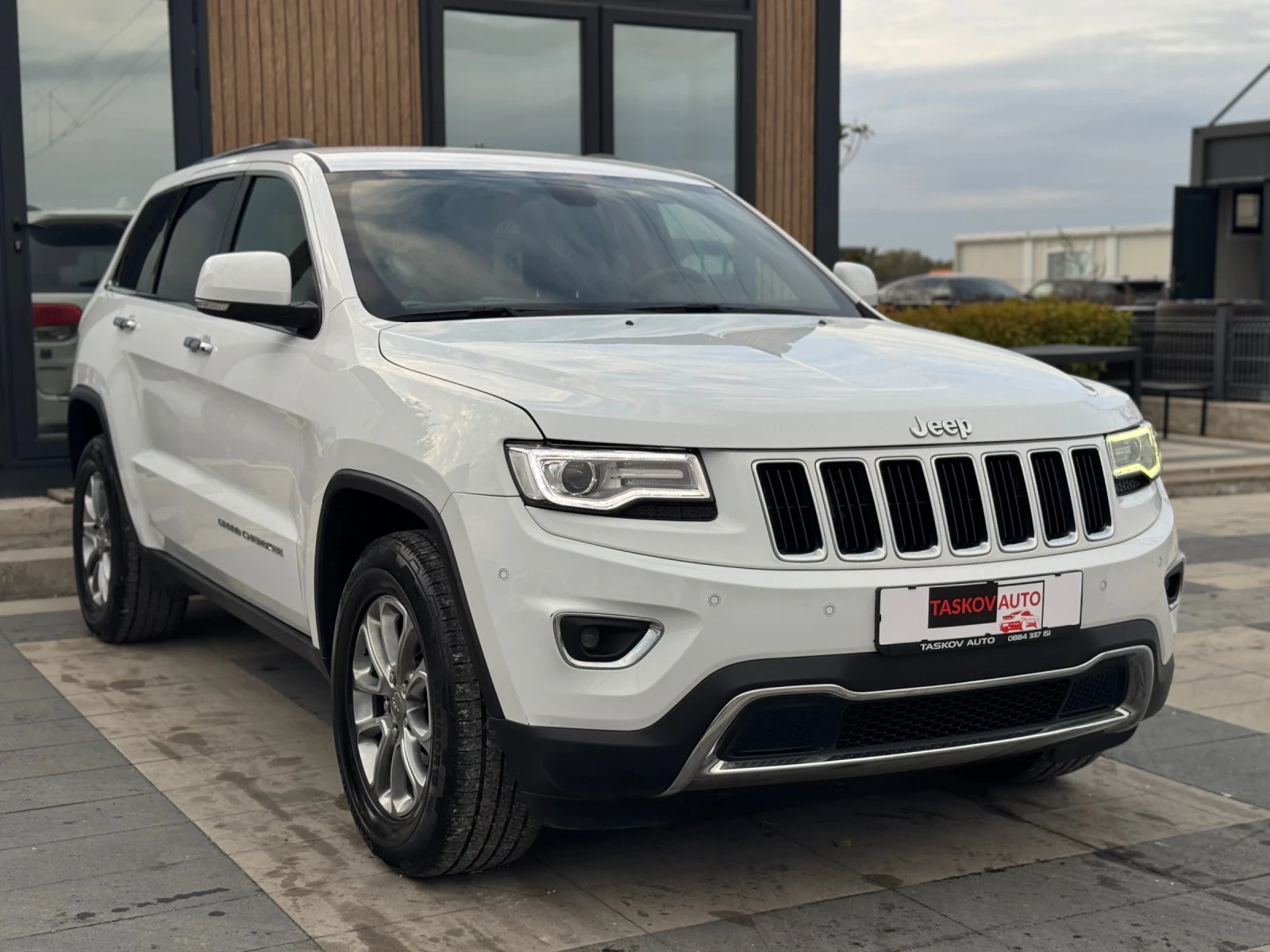 Jeep Cherokee 3.0D 250к.с. 2016г Limited - изображение 3