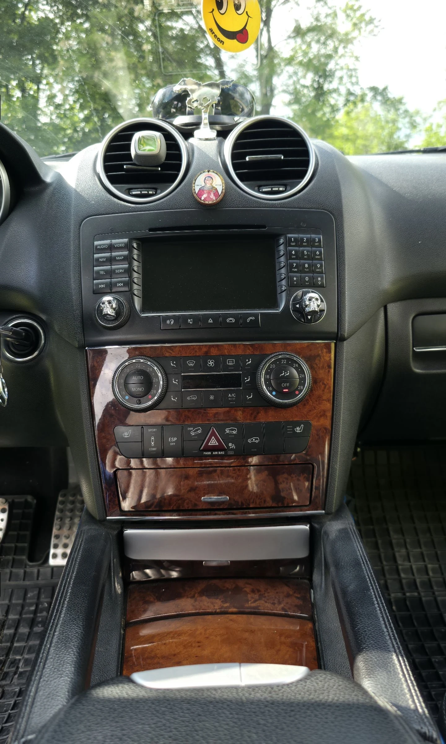 Mercedes-Benz ML 320, снимка 9 - Автомобили и джипове - 54635382