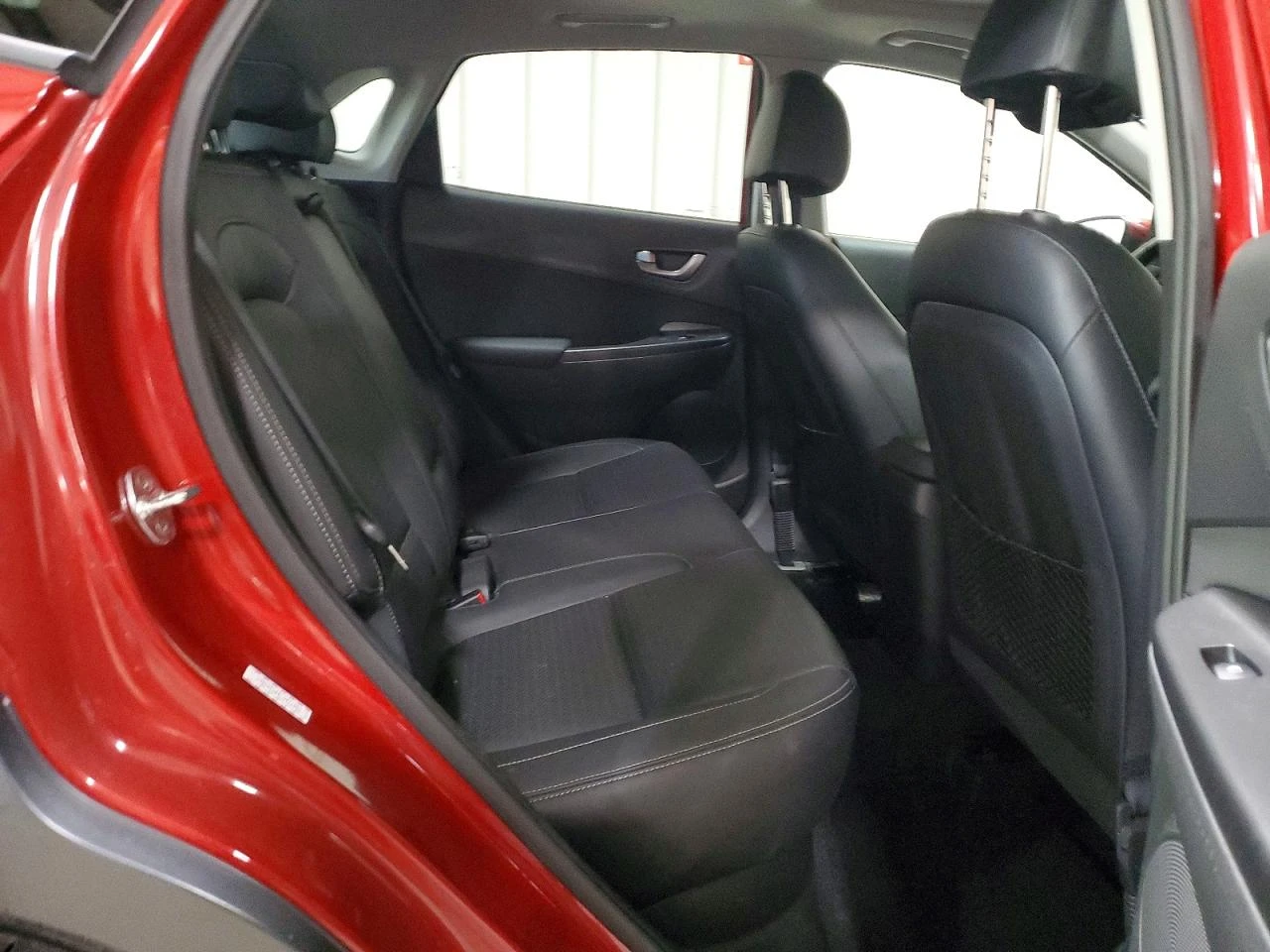 Hyundai Kona Ultimate / 4x4 / КОЖА / ОБДУХВАНЕ, снимка 10 - Автомобили и джипове - 54636621