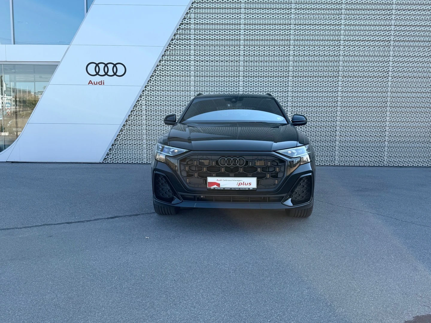 Audi Q8, снимка 2 - Автомобили и джипове - 55901336