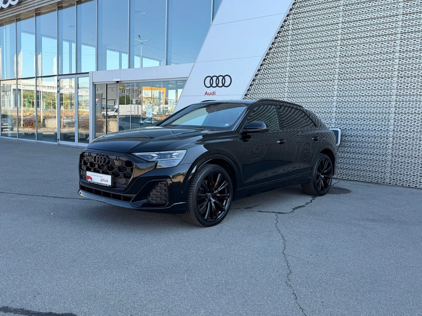 Audi Q8, снимка 6 - Автомобили и джипове - 55901336