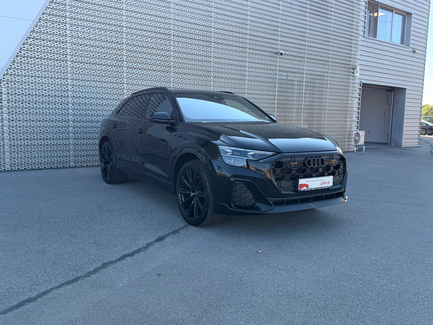 Audi Q8, снимка 3 - Автомобили и джипове - 55901336