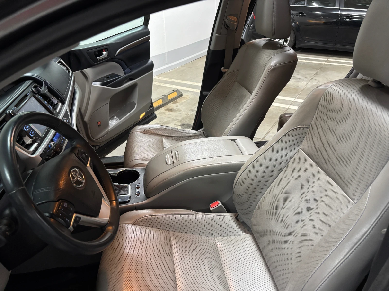 Toyota Highlander LIMITED, снимка 12 - Автомобили и джипове - 55880041