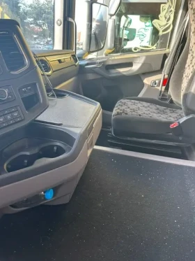 Scania R 450, снимка 11