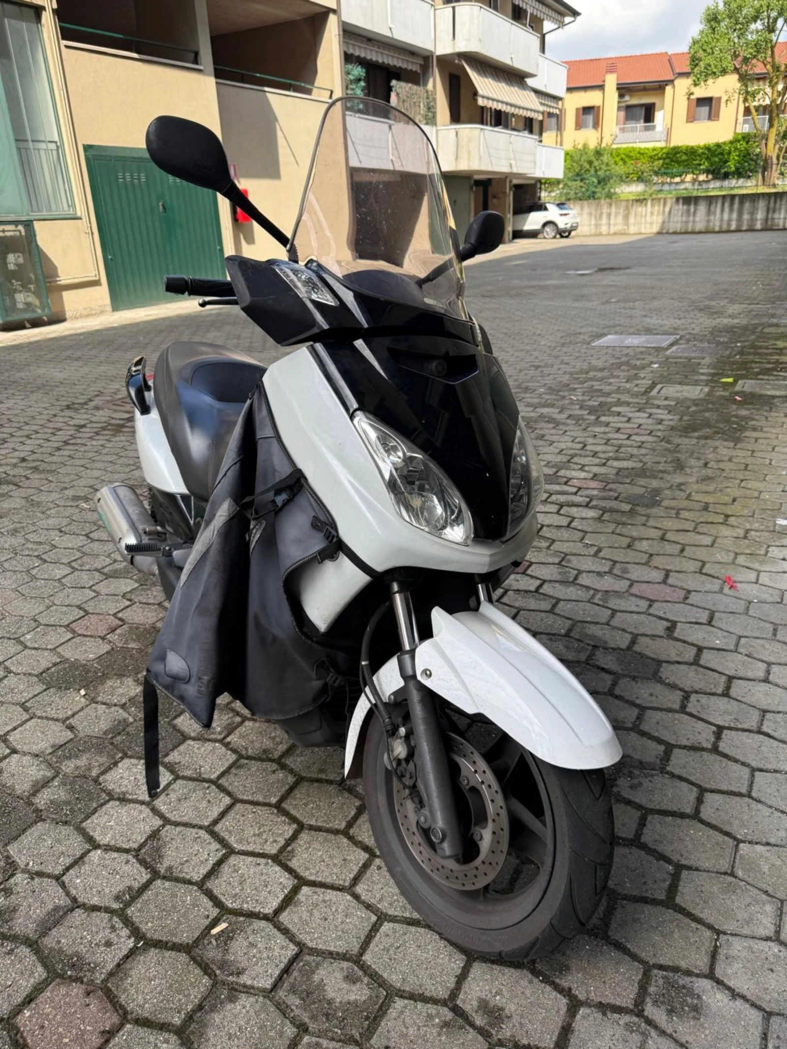 Yamaha Black X-Max X-max 250 cc - изображение 3
