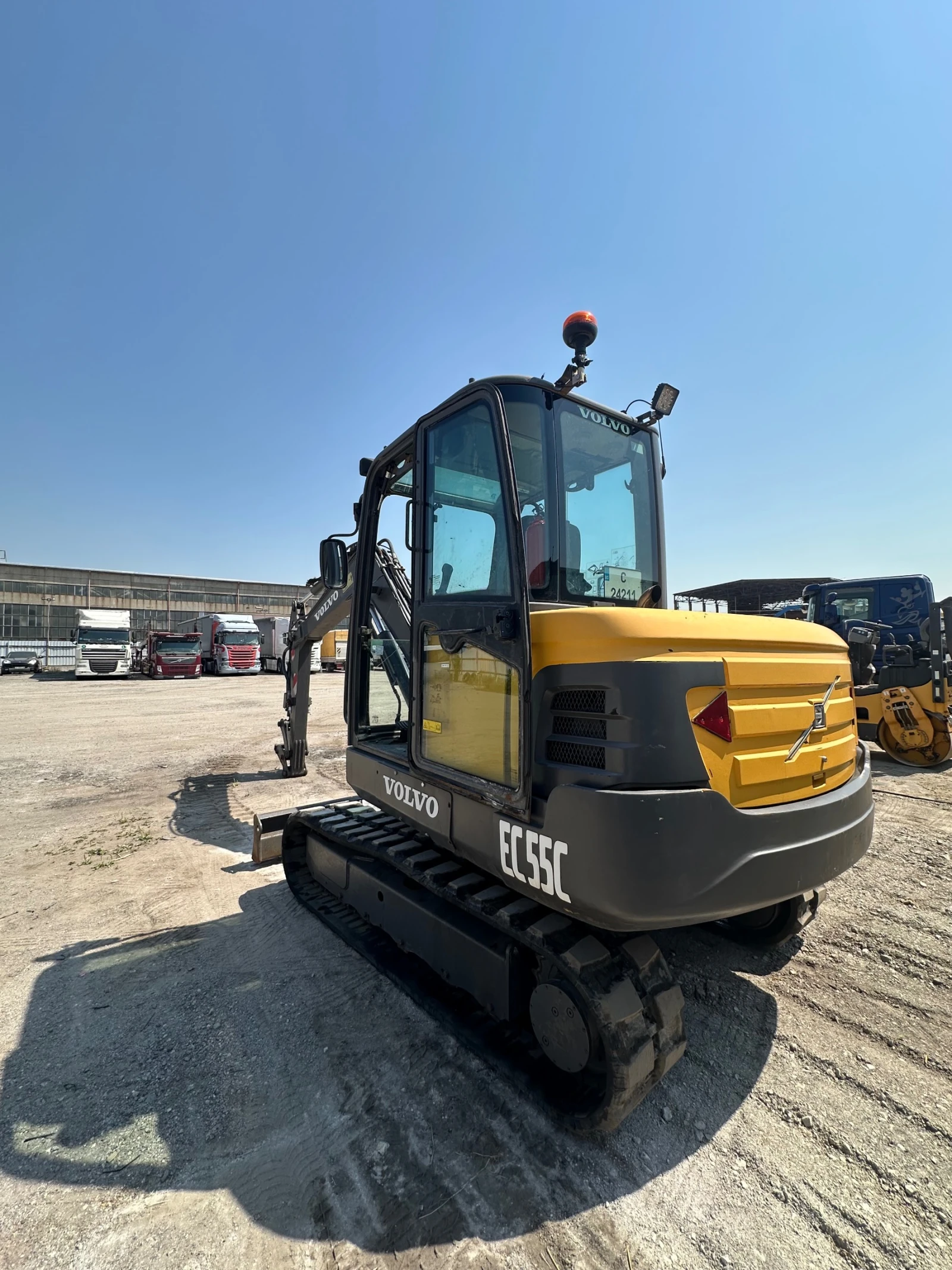 Багер Volvo EC55C - изображение 9