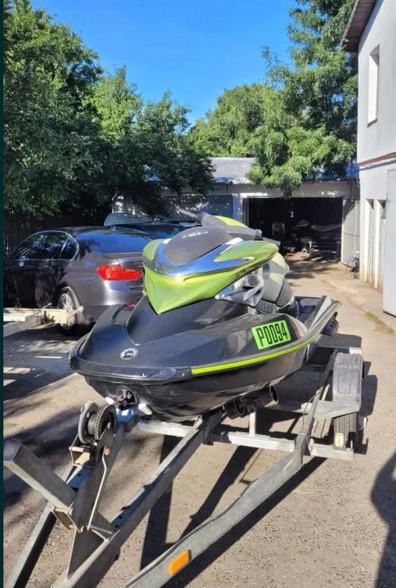 Джет Bombardier Sea Doo Skijet Seadoo RXP215 cp, снимка 2 - Воден транспорт - 54968523