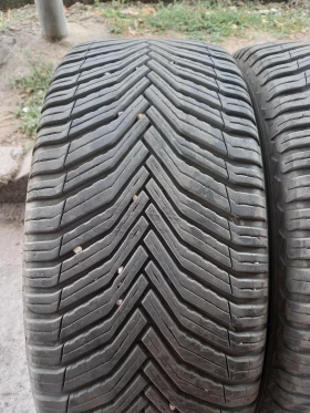 Гуми Всесезонни 235/45R19, снимка 3