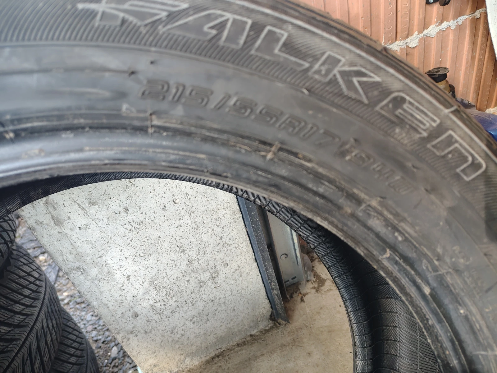 Гуми Летни 215/55R17, снимка 6 - Гуми и джанти - 55844607