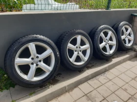 Гуми Зимни 235/55R19, снимка 1 - Гуми и джанти - 47999450