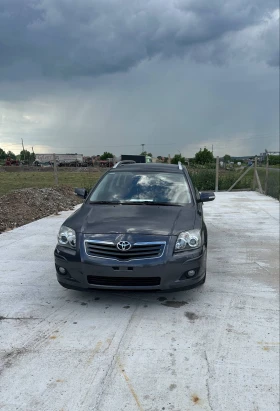     Toyota Avensis 1.8i  !