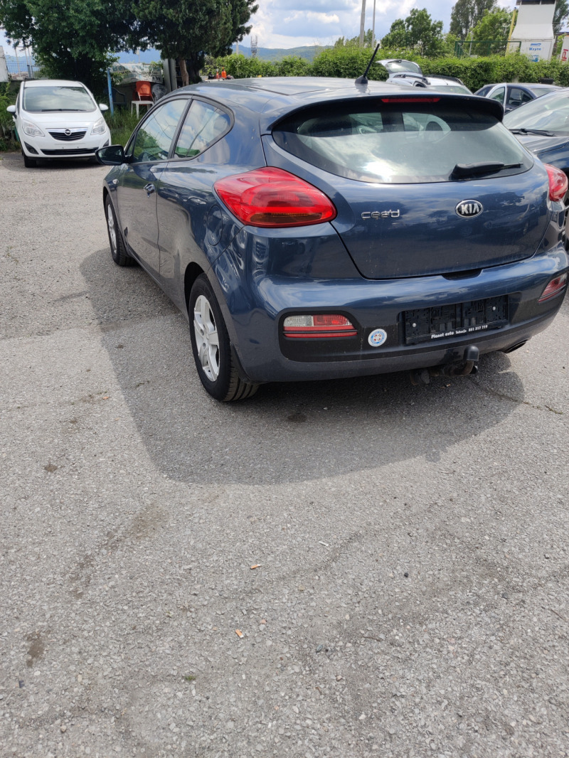 Kia Ceed 1.4, снимка 13 - Автомобили и джипове - 45699708