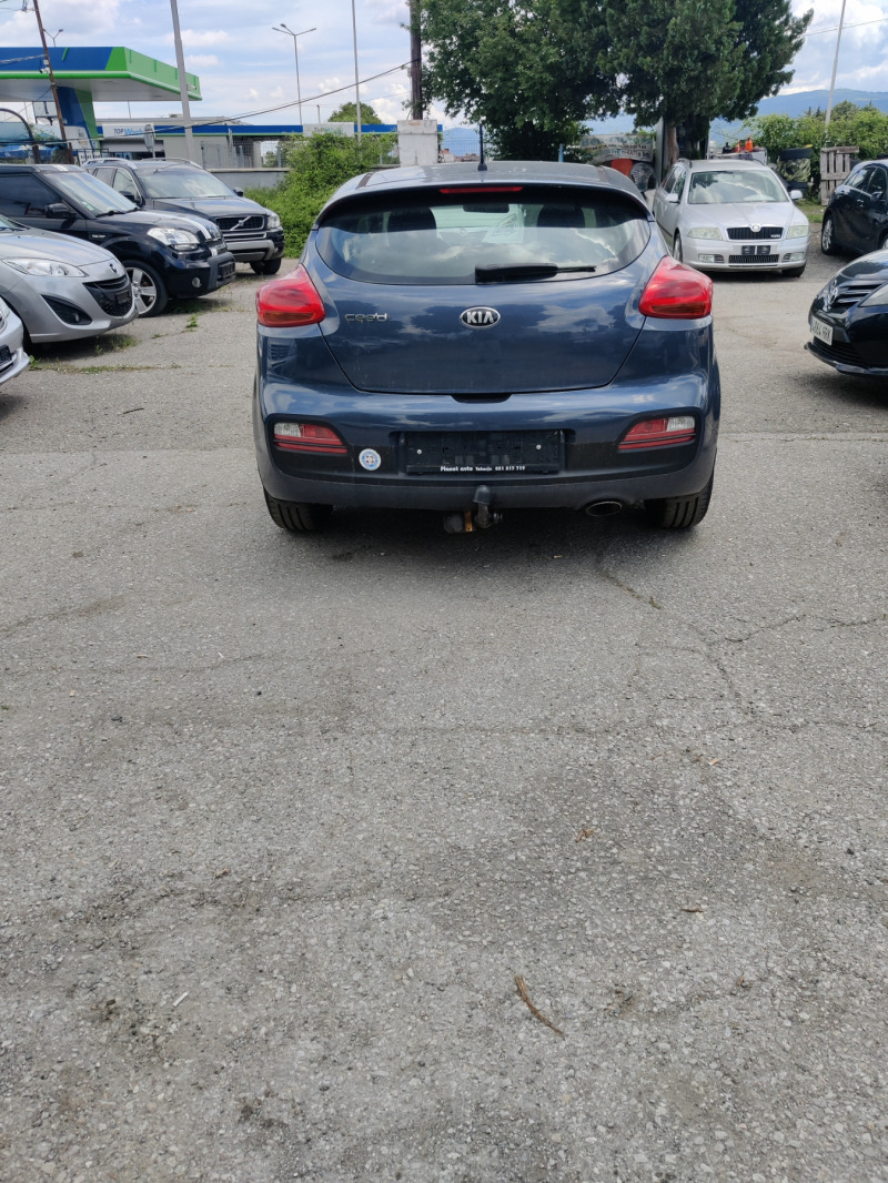 Kia Ceed 1.4, снимка 4 - Автомобили и джипове - 45699708
