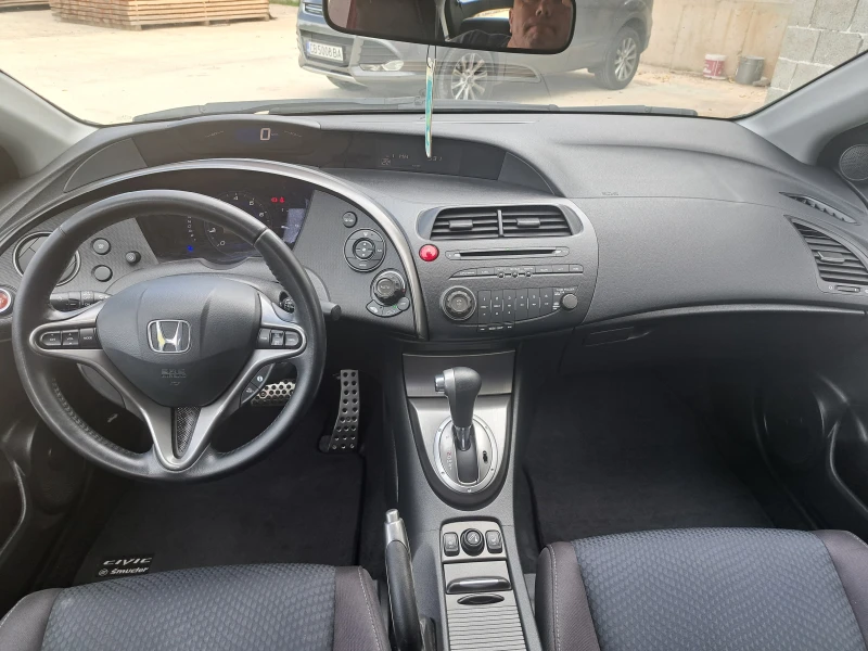 Honda Civic 1.8i-vitec* Автоматик* Facelift, снимка 7 - Автомобили и джипове - 47536299