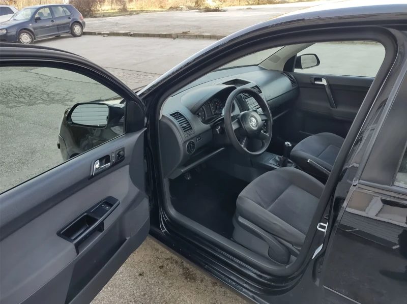 VW Polo 1.2i, снимка 10 - Автомобили и джипове - 49128332