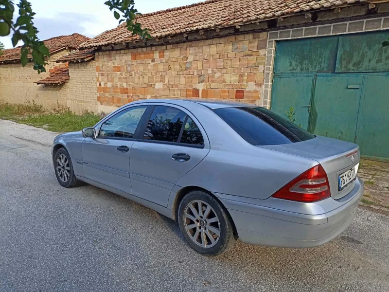 Mercedes-Benz C 180, снимка 13 - Автомобили и джипове - 49564032