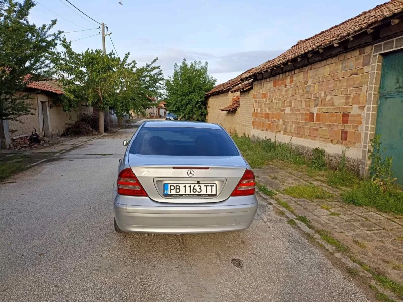 Mercedes-Benz C 180, снимка 14 - Автомобили и джипове - 49564032