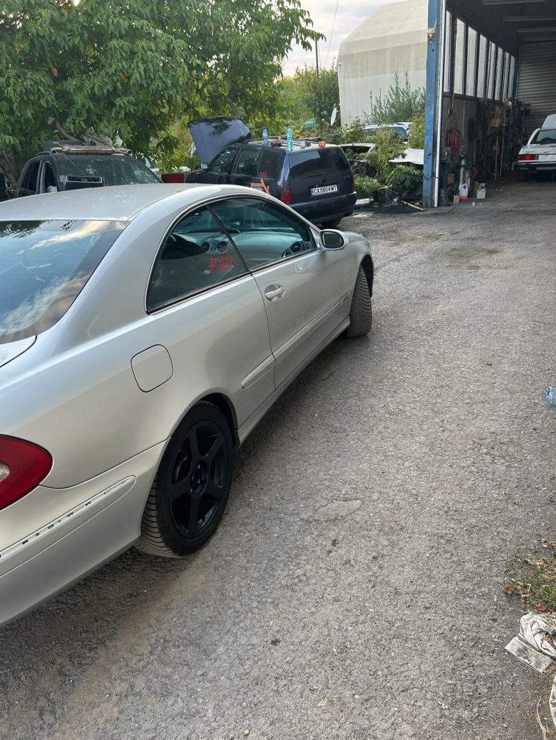 Mercedes-Benz CLK 270 cdi, снимка 4 - Автомобили и джипове - 52657454