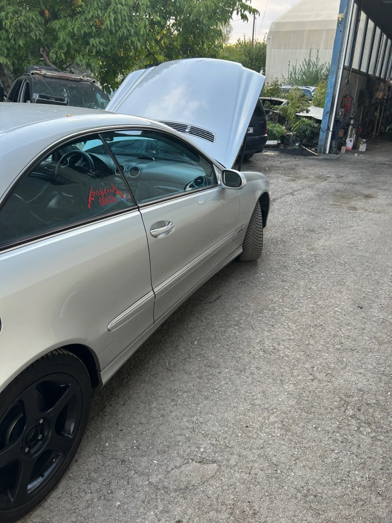 Mercedes-Benz CLK 270 cdi, снимка 13 - Автомобили и джипове - 52657454