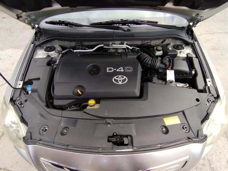 Toyota Avensis D4D, снимка 12 - Автомобили и джипове - 52907674