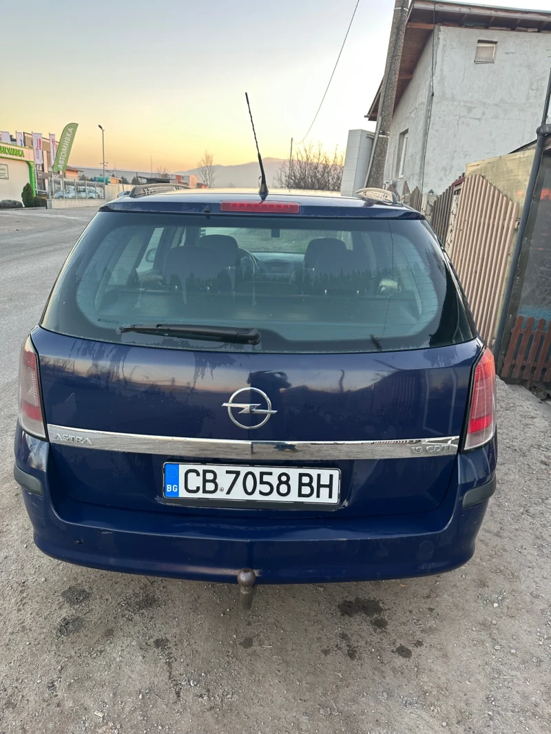 Opel Astra 1.9cdti, снимка 3 - Автомобили и джипове - 52842131