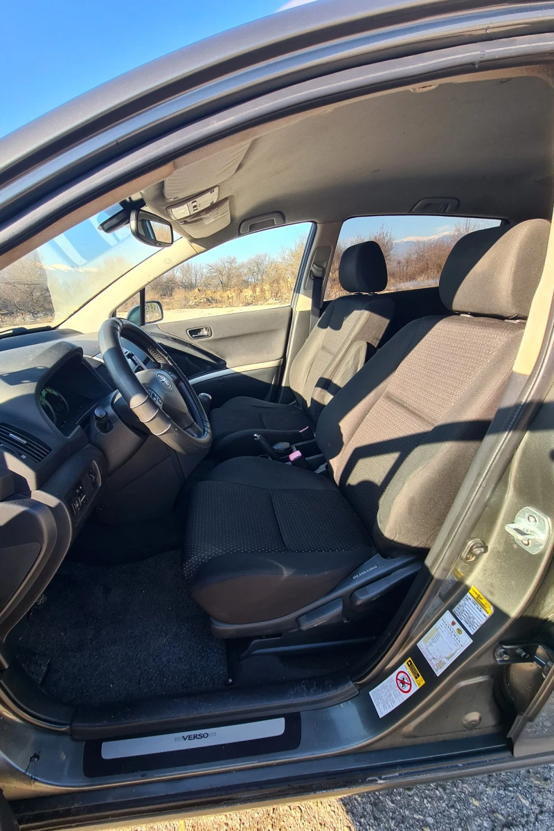 Toyota Corolla verso 1.8vvti LPG, снимка 10 - Автомобили и джипове - 52864626