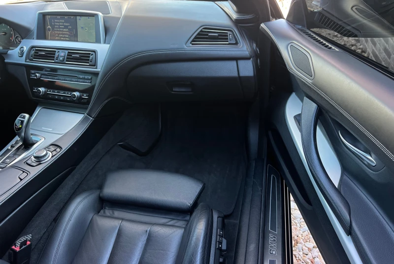 BMW 640 d M-PERFORMANCE/VAKUM/HEAD-UP/PANORAMA/LASSER/FULL, снимка 12 - Автомобили и джипове - 52942598