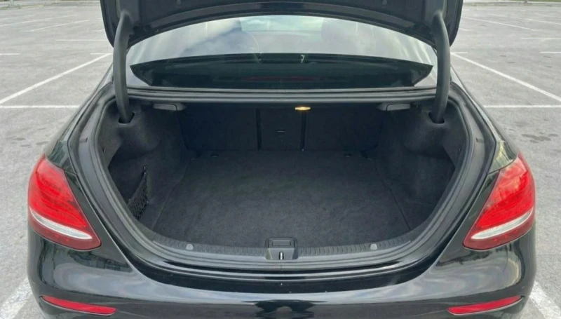 Mercedes-Benz E 400 4MATIC EXCLUSIVE BUSINESS+ Night Package, снимка 13 - Автомобили и джипове - 52944661