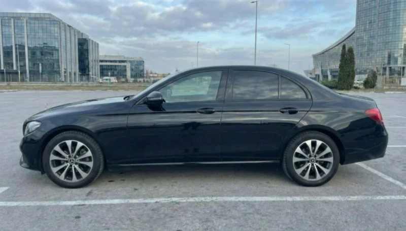 Mercedes-Benz E 400 4MATIC EXCLUSIVE BUSINESS+ Night Package, снимка 3 - Автомобили и джипове - 52944661
