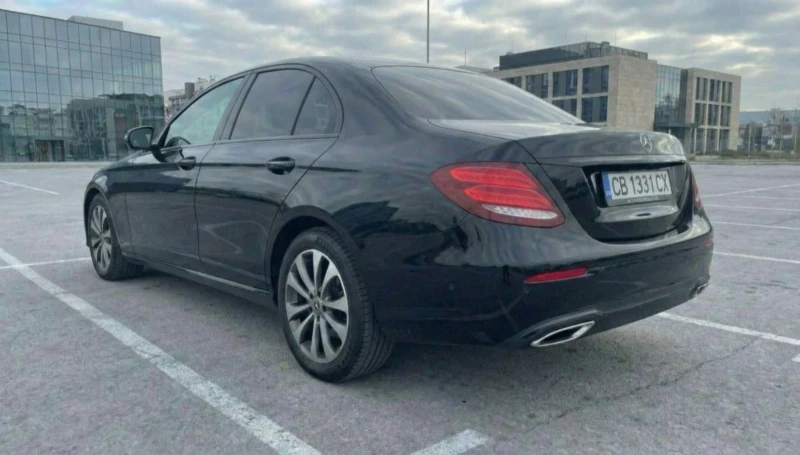 Mercedes-Benz E 400 4MATIC EXCLUSIVE BUSINESS+ Night Package, снимка 4 - Автомобили и джипове - 52944661