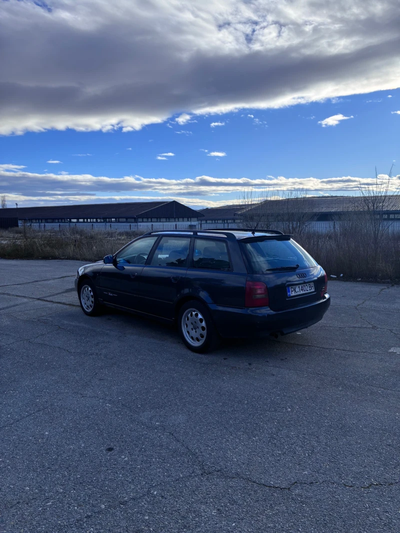 Audi A4 1.8T Quattro, снимка 3 - Автомобили и джипове - 52957911