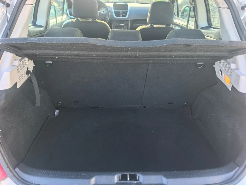 Peugeot 207 1.4i, снимка 11 - Автомобили и джипове - 53538419