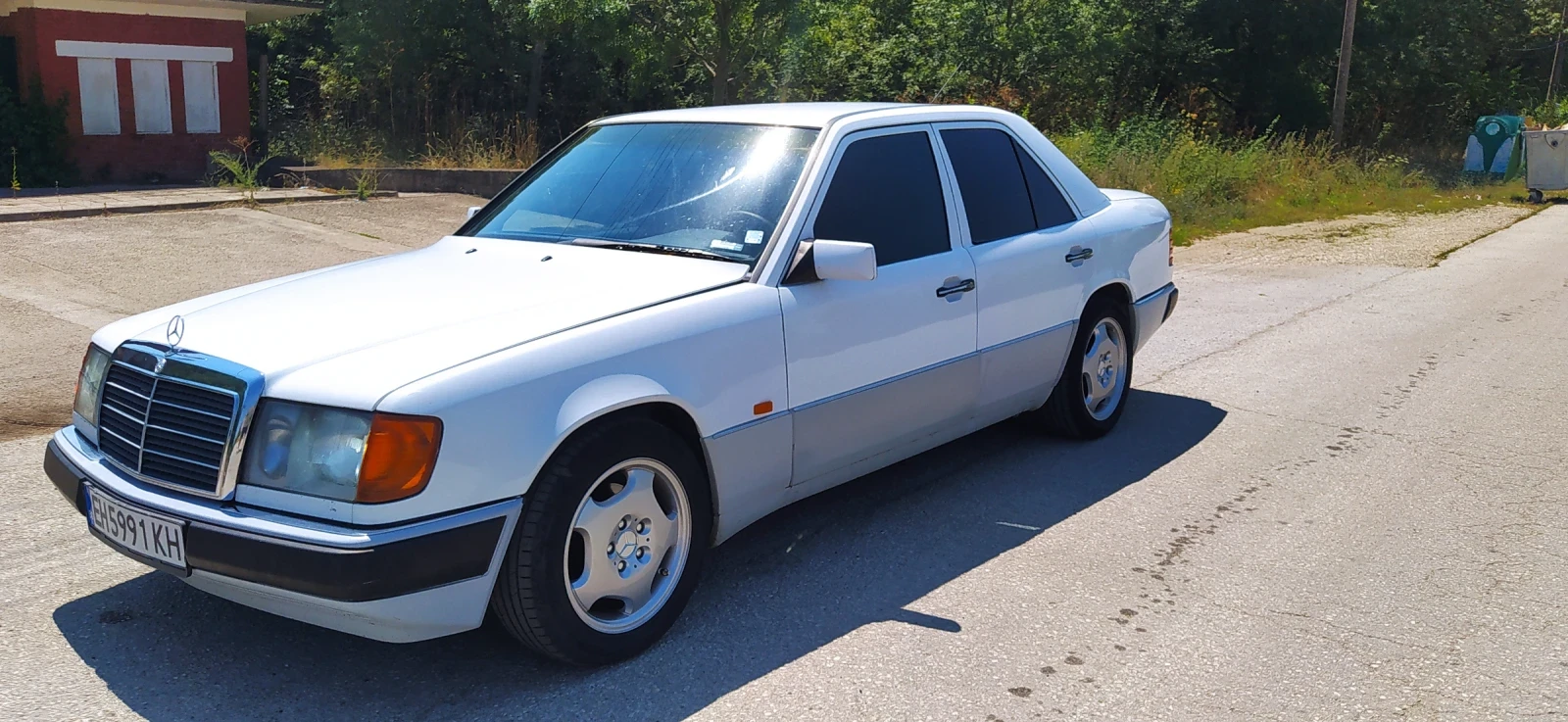 Mercedes-Benz 124 2.0  - изображение 6
