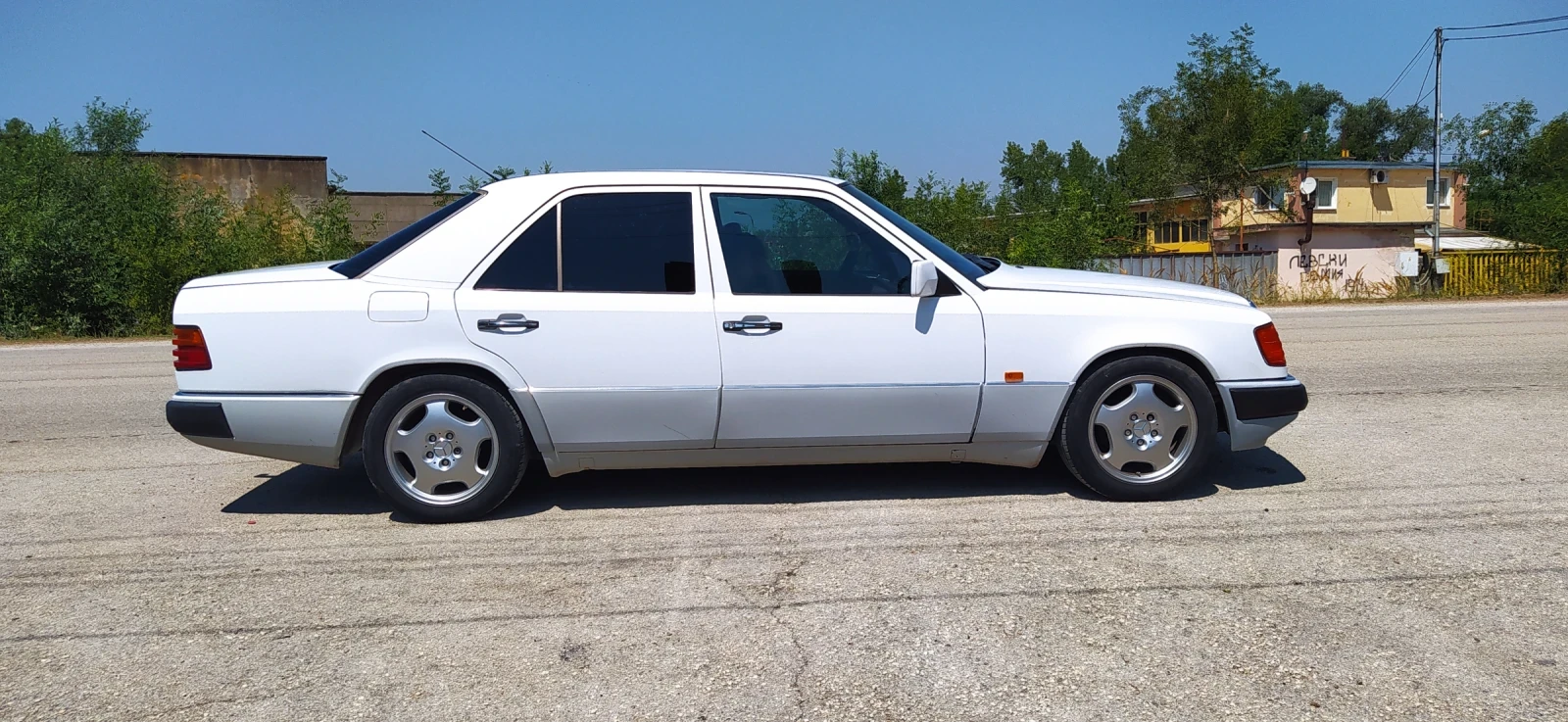 Mercedes-Benz 124 2.0  - изображение 2