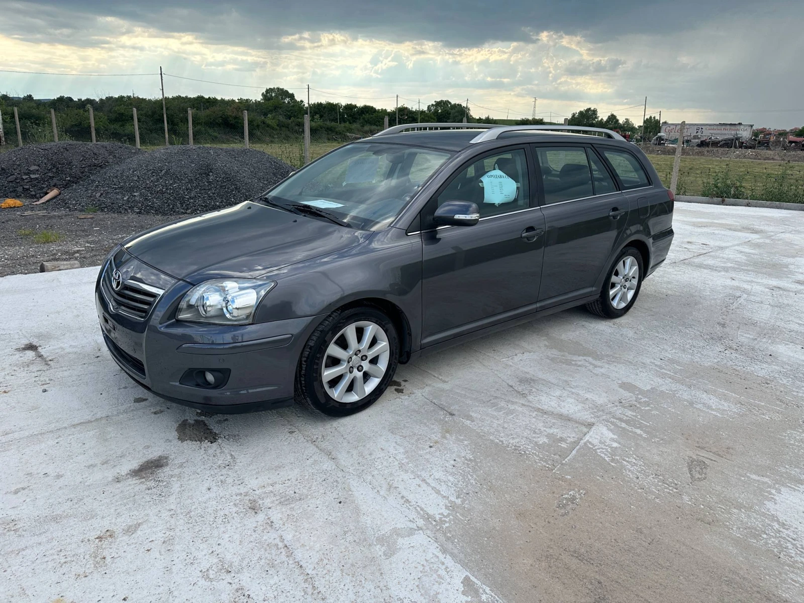 Toyota Avensis 1.8i РЕАЛНИ КИЛОМЕТРИ! - изображение 2
