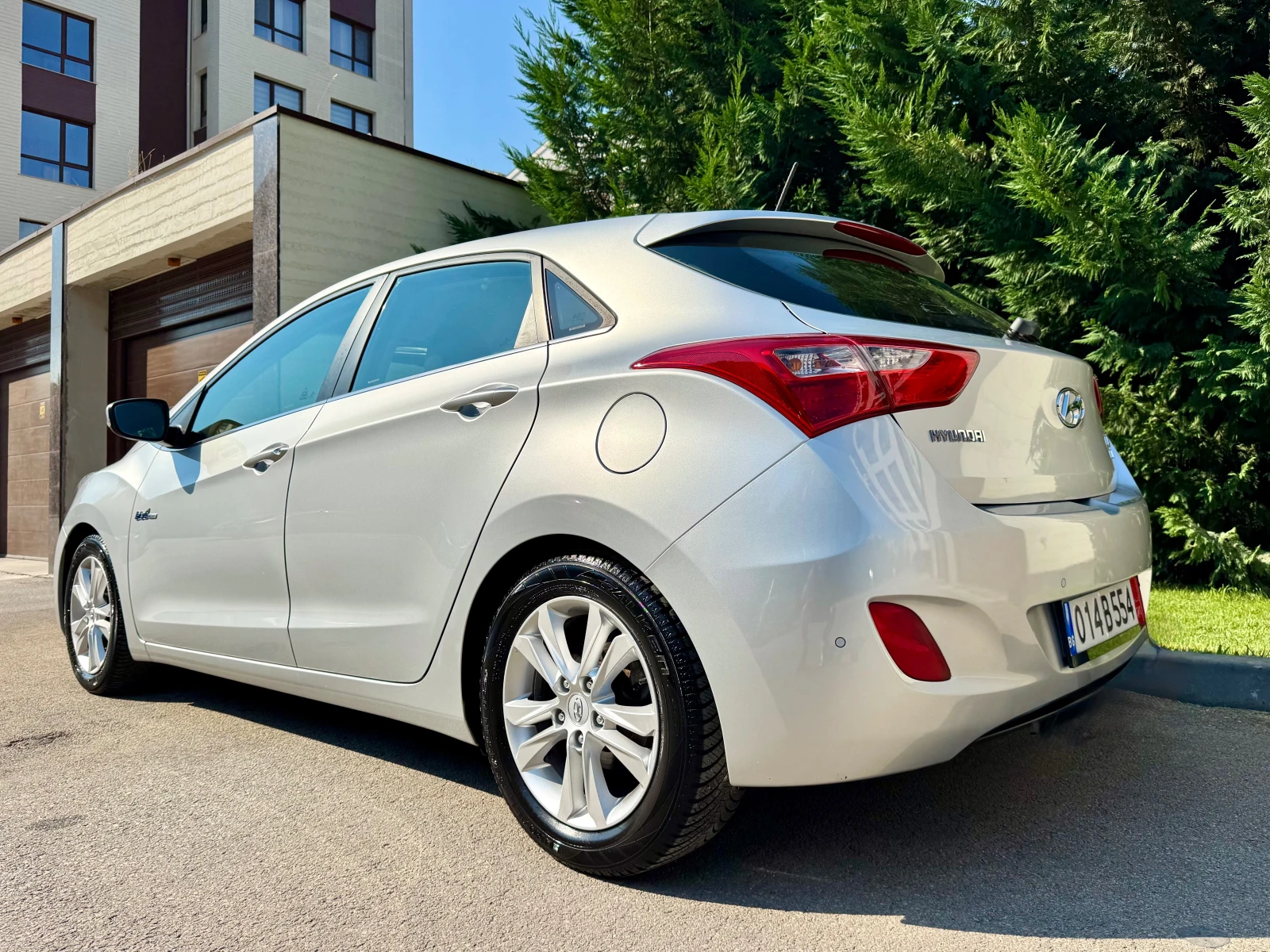 Hyundai I30 1.6CRDI NAVI PODGREV KAMERA PARKTRONIK - изображение 7