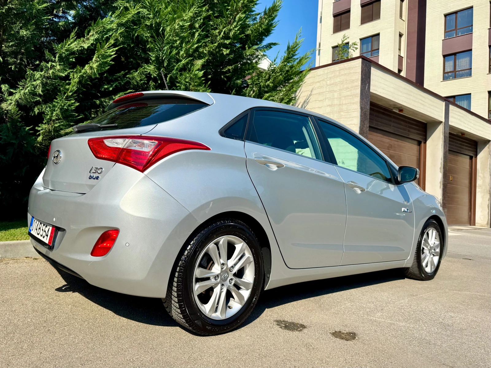 Hyundai I30 1.6CRDI NAVI PODGREV KAMERA PARKTRONIK - изображение 5