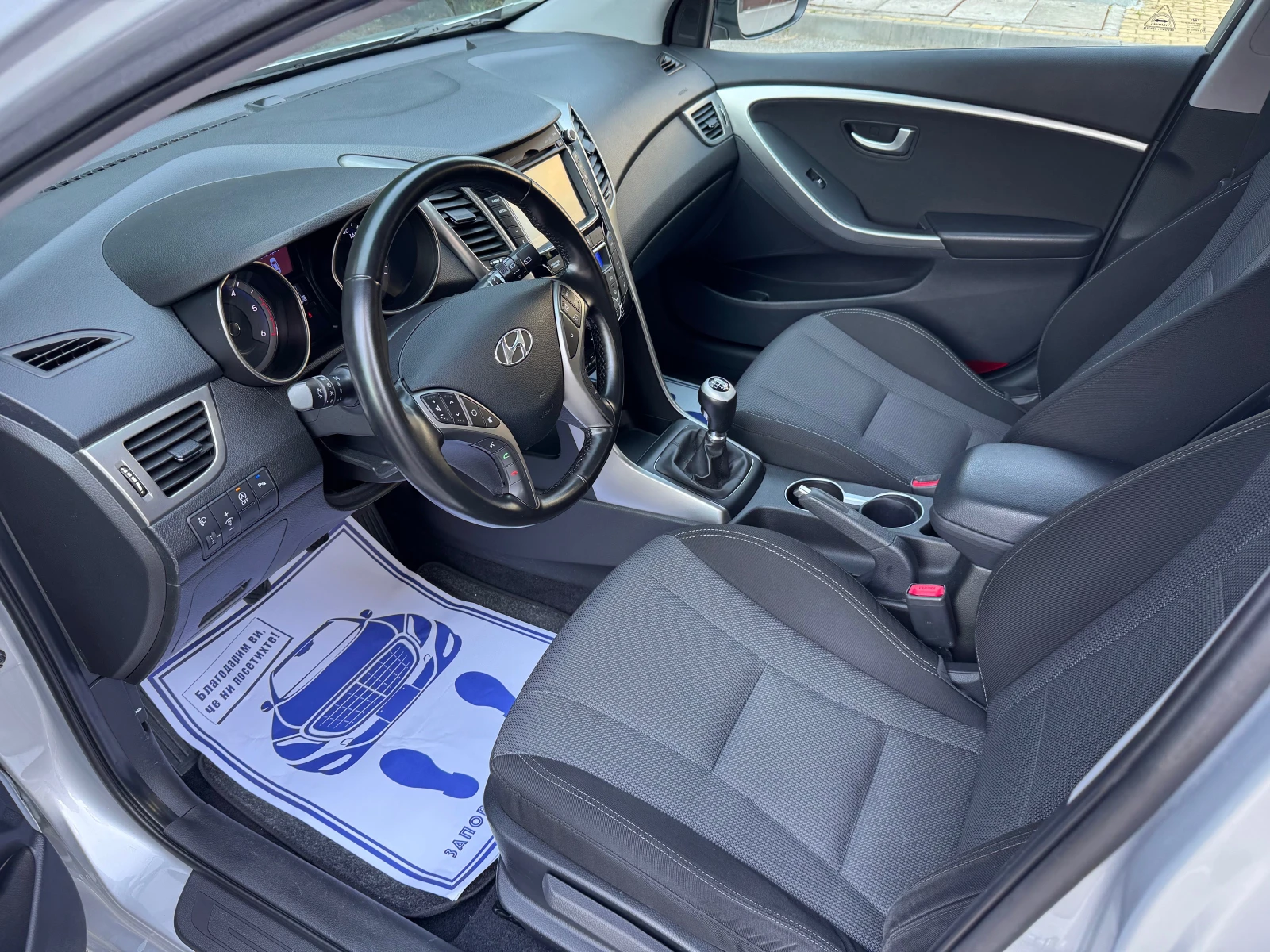 Hyundai I30 1.6CRDI NAVI PODGREV KAMERA PARKTRONIK - изображение 9
